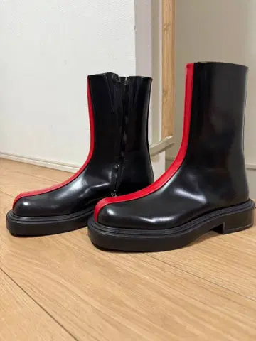 Ferragamo 사이드 고어 부츠 블랙/레드 6 M