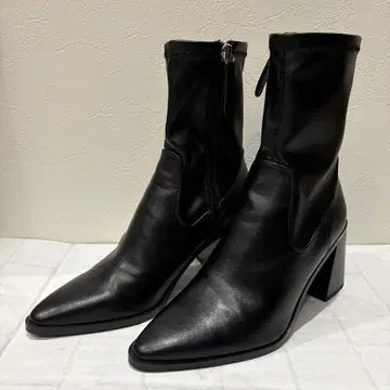새상품급 ZARA 숏부츠 사이드 지퍼 36 블랙 가죽 스틸레토