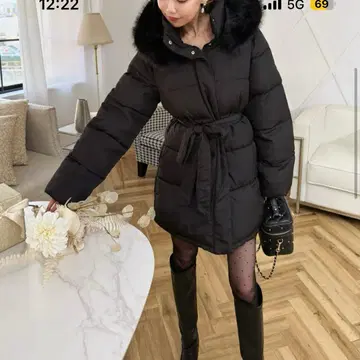 퍼 달린 미들 패딩 자켓