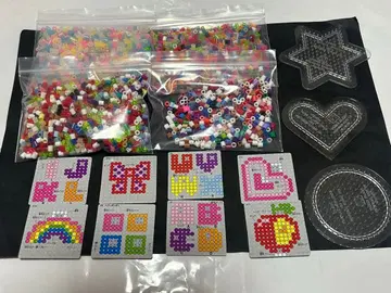 펄러비즈 세트 다색 비즈와 디자인 시트