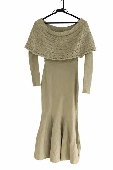 라이트 그린 케이블 니트 오프숄더 원피스