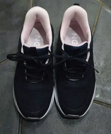 [ 즉시 구매 OK ] 히라키 방수 스니커즈 22.5cm