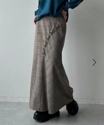 [택 포함 새상품] PAGEBOY 그레이 계열 체크 플레어 스커트