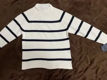 보더 하이넥 니트 스웨터