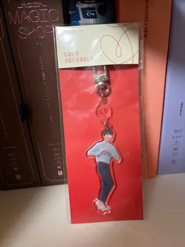 BTS WORLD TOUR 정국 아크릴 키링