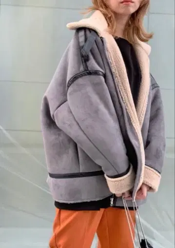 새상품급 W.W.G 무스탕 자켓