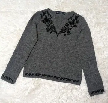 KEITA MARUYAMA 울 캐시미어 혼방 키넥 자수 장식 니트 1