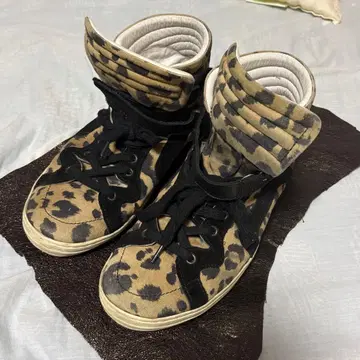 PIERRE HARDY 피에르 아르디 26.5cm 레오파드 하이컷