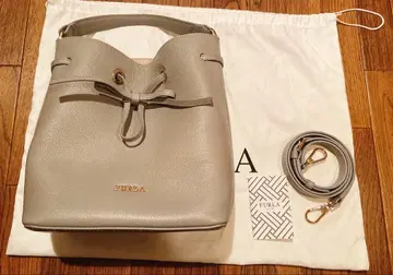 [ 새상품급 ] FURLA 그레이 핸드백 숄더 스트랩 포함