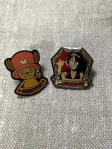 초파와 루피 핀 배지 2개 세트