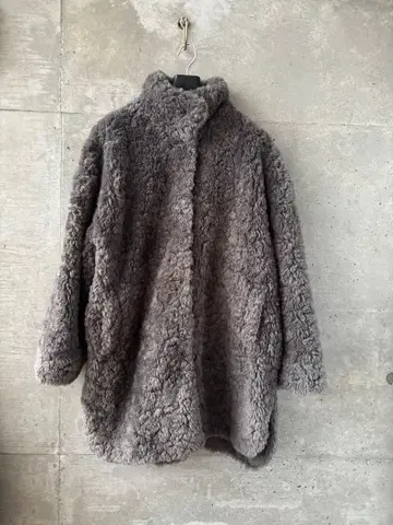 쓰리 dots 쓰리 업사이클 에코 퍼 미들 코트