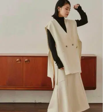 VANNIE U 2way 허리 플레어 스커트 + 플랫 리본 크롭 베스트