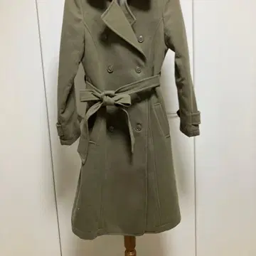 올리브 그린 더블 브레스트 롱 코트