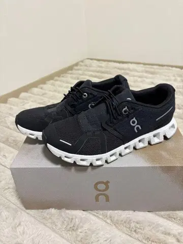 On 블랙 러닝화