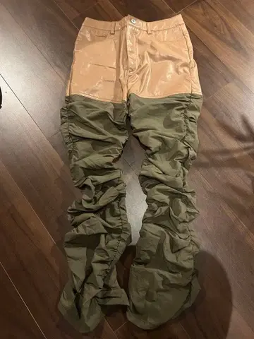 베이지 올리브 팬츠