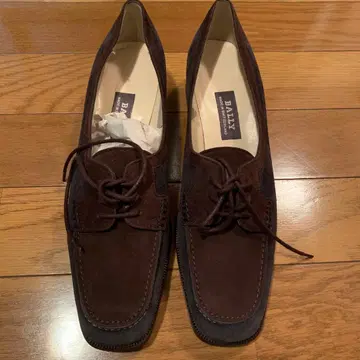 BALLY 스웨이드 펌프스