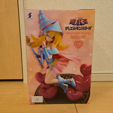 유희왕 블랙 매지션 걸 피규어