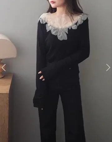 플라워 레이스 블랙 긴팔 상의