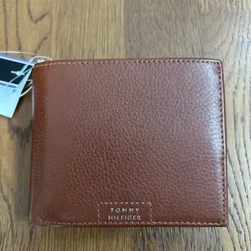 TOMMY HILFIGER 브라운 접이식 지갑