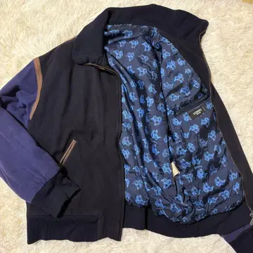 초레어 ICEBERG 아이스버그 캐시미어 혼방 디즈니 콜라보 블루종