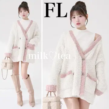 택 포함 새상품 다리치 팬톤 니트 앙상블 아이보리 FL