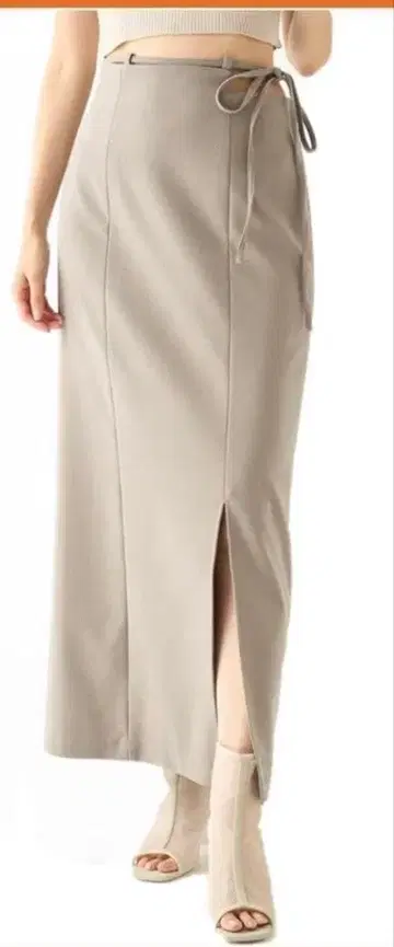 스나이델 스트링 타이트 스커트