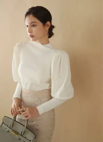 하프넥 펄 니트 아이보리