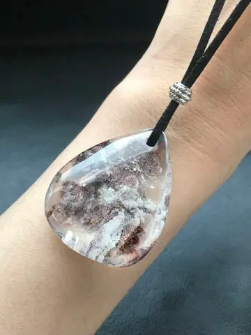 화이트가 들어간 정원 쿼츠