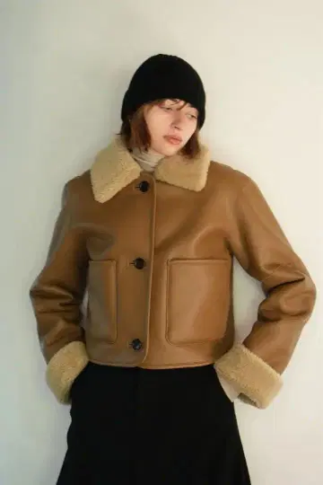 CLANE 비건 레더 보아 쇼트 재킷