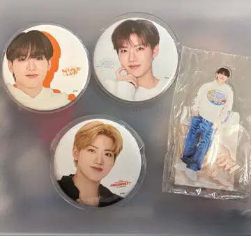 TREASURE 준규 캔뱃지 아크릴 스탠드 4개 세트