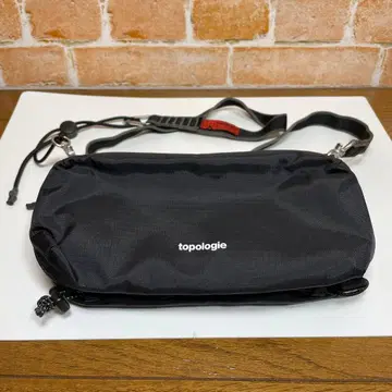 새상품급 topologie 토폴로지 보틀 사코슈 BLACK RIPSTOP