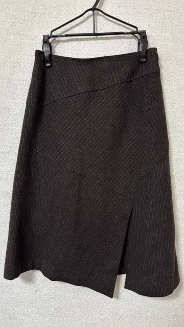 BEATRICE 브라운 스트라이프 타이트 스커트 38