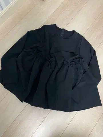 핏모어 fitmore 프릴 페플럼 상의