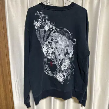 KARA KURI 호랑이와 꽃 자수 트레이닝복