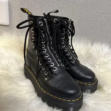 닥터마틴 지퍼 부츠