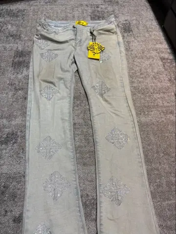 GUAPI 스톤 장식 부츠컷 데님 36