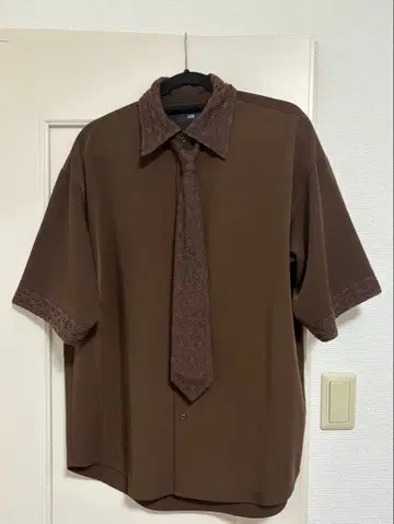 HARE 브라운 반팔 셔츠 넥타이 포함