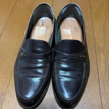 다크 브라운 가죽 로퍼