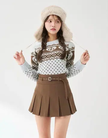 [ 완판템 ] Darich DD 아가일 니트탑 sax