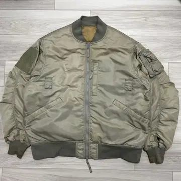 DAIWA PIER39 테크 리버서블 MA-1 에크루 L