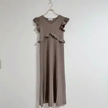 [ index ] 브라운 니트 원피스 슬리브리스 프릴 M