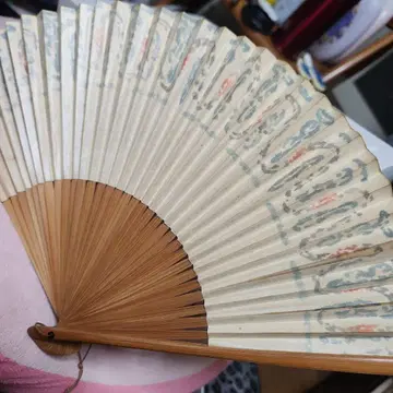 레트로 70년산 일본풍 디자인 대나무 부채