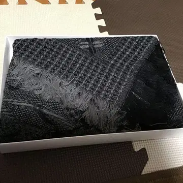 올리브 그린 블랙 스톨