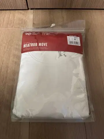 미사용 새상품 HEATRUB MOVE 롱 슬리브 모크넥 M 화이트