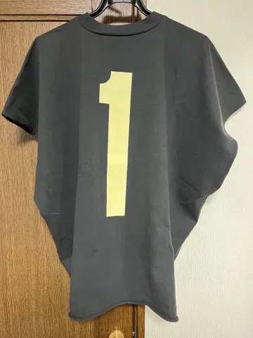 [ 사이즈 2 ] YEEZY Vultures One Box Tee