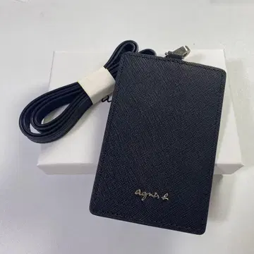 미사용 새상품 agnes b. 에네스베 패스케이스 ID케이스 사원증