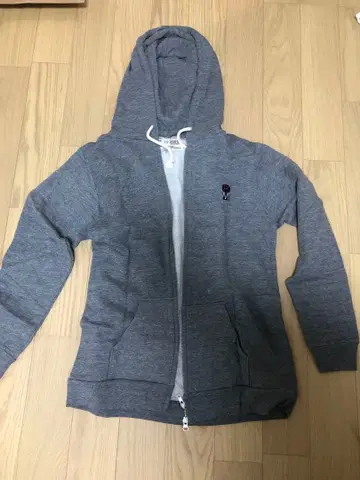 레미오로멘 후드티 L 사이즈