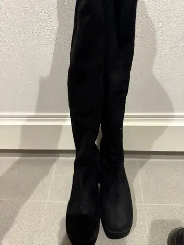블랙 스웨이드 롱 부츠