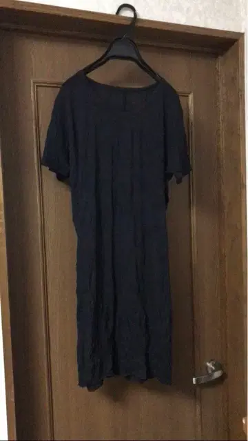 PRY Craft Fabric Layered U-neck T-shirt