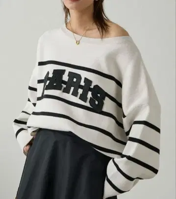 LOUNGEDRESS 보더 로고 니트